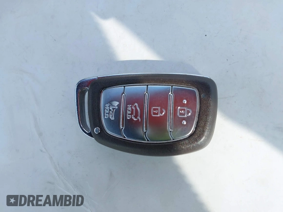 2019 Hyundai Tucson Value with VIN KM8J3CA46KU962082, listed as a IAAI auction lot 42160288 with 92,887 mi miles and . Bid and sale history available at DreamBid. Image 11.