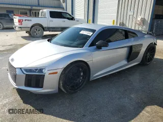 2017 Audi R8 z VIN WUAKBAFX3H7901379, wystawiony jako Copart lot #81711484 z przebiegiem 27 411 mil mil oraz Szkody całkowita. Historia ofert i sprzedaży dostępna na DreamBid. Obrazek 1.