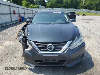 2017 Nissan Altima SV z VIN 1N4AL3AP8HC234279, wystawiony jako Copart lot #59305655 z przebiegiem 175 181 mil mil oraz Czysty tytuł • Clean title. Historia ofert i sprzedaży dostępna na DreamBid. Obrazek 5.