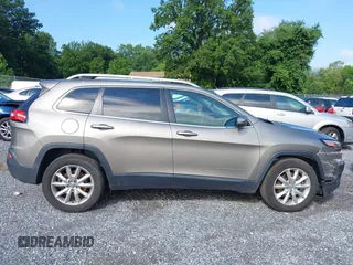 2017 Jeep Cherokee Limited with VIN 1C4PJMDS2HW571349, listed as a IAAI auction lot 42648368 with 151,029 mi miles and . Bid and sale history available at DreamBid. Image 13.