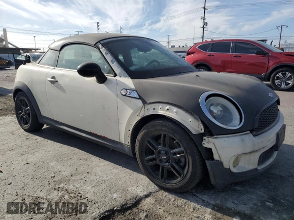 2013 MINI Coupe S z VIN WMWSX3C55DT772606, wystawiony jako Copart lot #43653845 z przebiegiem 39 474 mil mil oraz Czysty tytuł • Clean title. Historia ofert i sprzedaży dostępna na DreamBid. Obrazek 4.