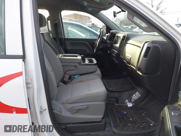 2018 Chevrolet Silverado 1500 Work Truck with VIN 1GCRCNEC2JZ305026, listed as a IAAI auction lot 41635172 with 133,735 mi miles. Bid and sale history available at carsss.com. Image 5.