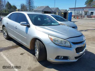 2015 Chevrolet Malibu LT with VIN 1G11D5SL1FF270138, listed as a IAAI auction lot 41810809 with 145,735 mi miles. Bid and sale history available at carsss.com. Image 3.