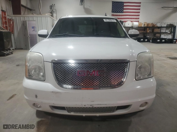 2009 GMC Yukon XL Denali with VIN 1GKFK06259R298183, listed as a Copart auction lot 88780015 with NaN miles and Clean Title. Bid and sale history available at carsss.com. Image 5.