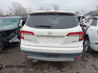 2019 Honda Pilot EX-L with VIN 5FNYF6H59KB032437, listed as a IAAI auction lot 41716318 with 103,556 mi miles. Bid and sale history available at carsss.com. Image 16.