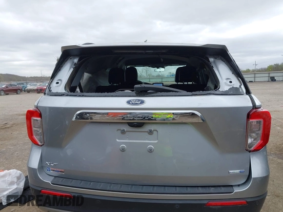 2020 Ford Explorer XLT with VIN 1FMSK8DH3LGC80022, listed as a IAAI auction lot 41827820 with 59,886 mi miles. Bid and sale history available at carsss.com. Image 16.