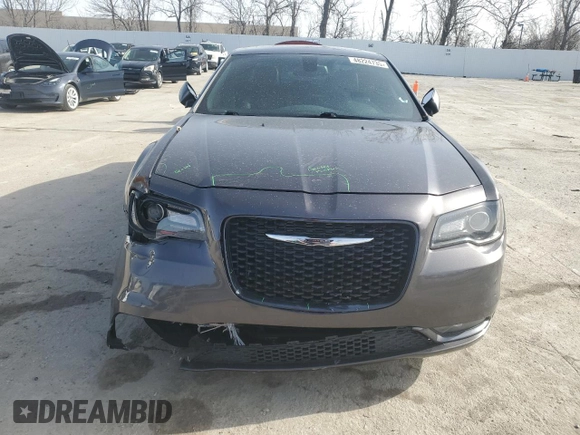 2016 Chrysler 300 S z VIN 2C3CCABG6GH167834, wystawiony jako Copart lot #48224735 z przebiegiem 93 777 mil mil oraz Szkoda całkowita • Salvage title. Historia ofert i sprzedaży dostępna na DreamBid. Obrazek 5.