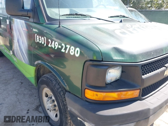 2016 Chevrolet Express Cargo Van with VIN 1GCWGBFF8G1129945, listed as a IAAI auction lot 41679828 with 270,498 mi miles. Bid and sale history available at carsss.com. Image 6.