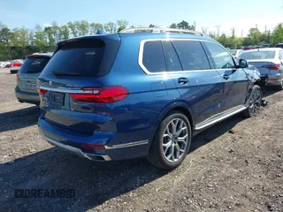 2020 BMW X7 xDrive40i z VIN 5UXCW2C01L9B61428, wystawiony jako IAAI lot #42209916 z przebiegiem 46 794 mil mil oraz . Historia ofert i sprzedaży dostępna na DreamBid. Obrazek 4.