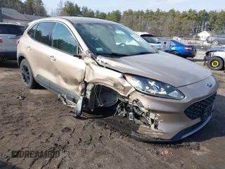 2020 Ford Escape SE with VIN 1FMCU9G61LUB25162, listed as a IAAI auction lot 41789116 with 103,850 mi miles. Bid and sale history available at carsss.com. Image 1.