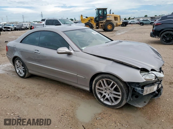 2008 Mercedes-Benz CLK 350 с VIN WDBTJ56H08F254657, выставлен на аукционе Copart как лот 60846535 с пробегом 96 200 миль миль и Списание • Salvage title. История ставок и продаж доступна на DreamBid. Изображение 4.