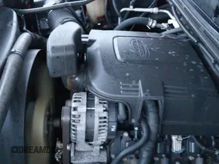 2013 Chevrolet Silverado 2500HD Work Truck z VIN 1GC1KVCG9DF142127, wystawiony jako IAAI lot #41487168 z przebiegiem 179 867 mil mil oraz . Historia ofert i sprzedaży dostępna na DreamBid. Obrazek 20.