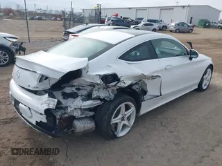 2018 Mercedes-Benz C 300 с VIN WDDWJ4KB9JF707390, выставлен на аукционе IAAI как лот 41541150 с пробегом 92 045 миль миль и . История ставок и продаж доступна на DreamBid. Изображение 4.