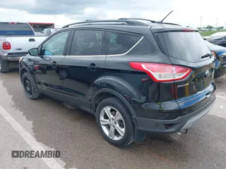 2013 Ford Escape SE z VIN 1FMCU9GX0DUB85914, wystawiony jako IAAI lot #42161300 z przebiegiem 185 255 mil mil oraz . Historia ofert i sprzedaży dostępna na DreamBid. Obrazek 3.