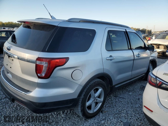 2018 Ford Explorer XLT with VIN 1FM5K7D83JGA95649, listed as a Copart auction lot 74830513 with 118,621 mi miles and Salvage Title. Bid and sale history available at DreamBid. Image 3.