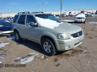 2007 Mercury Mariner with VIN 4M2CU39H07KJ20952, listed as a IAAI auction lot 41502938 with 148,622 mi miles. Bid and sale history available at carsss.com. Image 1.