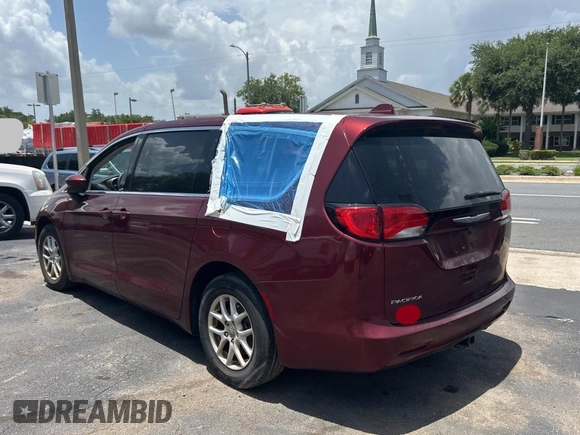 2017 Chrysler Pacifica Touring with VIN 2C4RC1DG1HR509799, listed as a Copart auction lot 60269185 with 165,931 mi miles and Clean title. Bid and sale history available at DreamBid. Image 3.