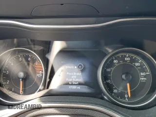 2020 Jeep Cherokee Limited with VIN 1C4PJMDX1LD587767, listed as a Copart auction lot 58844045 with 97,089 mi miles and Salvage title. Bid and sale history available at DreamBid. Image 9.