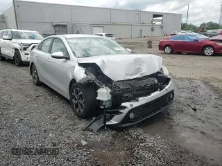 2021 Kia Forte LXS z VIN 3KPF24AD5ME334549, wystawiony jako Copart lot #57179825 z przebiegiem 43 544 mil mil oraz Szkoda całkowita • Salvage title. Historia ofert i sprzedaży dostępna na DreamBid. Obrazek 14.