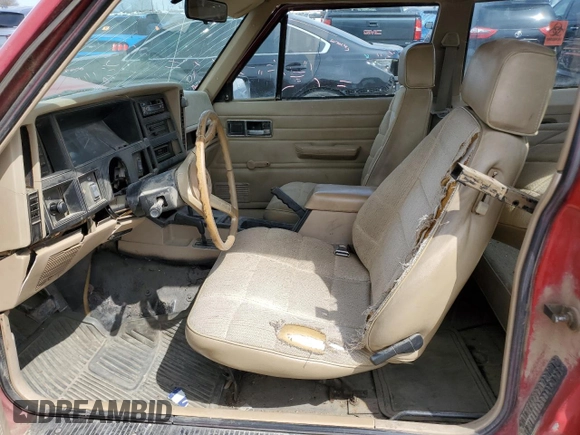 1992 Jeep Cherokee z VIN 1J4FJ27S0NL216957, wystawiony jako Copart lot #52689055 z przebiegiem 226 581 mil mil oraz Szkoda całkowita • Salvage title. Historia ofert i sprzedaży dostępna na DreamBid. Obrazek 7.