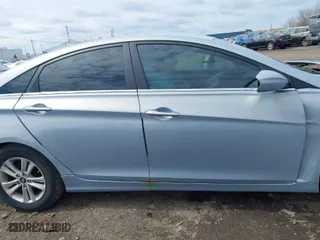 2011 Hyundai Sonata GLS with VIN 5NPEB4AC9BH139677, listed as a IAAI auction lot 42001974 with 149,393 mi miles. Bid and sale history available at carsss.com. Image 13.