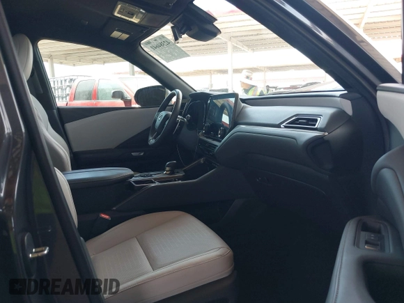 2024 Lexus TX 350 with VIN 5TDAAAB63RS002392, listed as a IAAI auction lot 42384641 with 62,857 mi miles and . Bid and sale history available at DreamBid. Image 5.