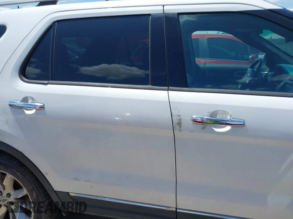 2014 Ford Explorer XLT с VIN 1FM5K7D84EGB09757, выставлен на аукционе IAAI как лот 42085010 с пробегом 146 224 миль миль и . История ставок и продаж доступна на DreamBid. Изображение 12.