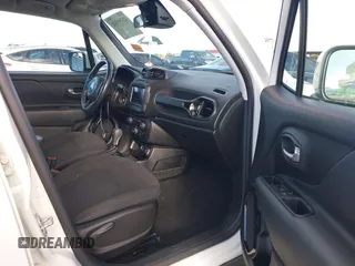 2020 Jeep Renegade Altitude with VIN ZACNJABB2LPL28670, listed as a IAAI auction lot 41795518 with 44,148 mi miles and . Bid and sale history available at DreamBid. Image 5.