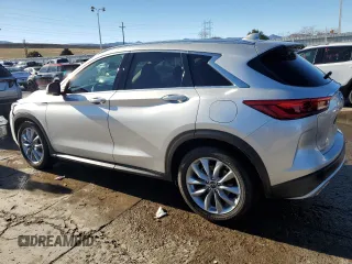 2021 Infiniti QX50 Luxe z VIN 3PCAJ5BB9MF123817, wystawiony jako Copart lot #81166514 z przebiegiem 57 049 mil mil oraz Szkoda całkowita • Salvage title. Historia ofert i sprzedaży dostępna na DreamBid. Obrazek 2.
