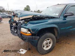 1998 Dodge Dakota SLT with VIN 1B7GG22Y9WS723805, listed as a IAAI auction lot 41289779 with 234,324 mi miles. Bid and sale history available at carsss.com. Image 17.