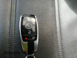 2018 Mercedes-Benz E with VIN WDDZF6EB8JA486593, listed as a IAAI auction lot 40496961 with 78,160 mi miles. Bid and sale history available at carsss.com. Image 11.
