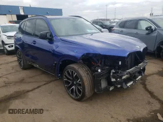 2021 BMW X5 M z VIN 5YMJU0C08M9H05967, wystawiony jako Copart lot #68961842 z przebiegiem 20 307 mil mil oraz . Historia ofert i sprzedaży dostępna na DreamBid. Obrazek 4.
