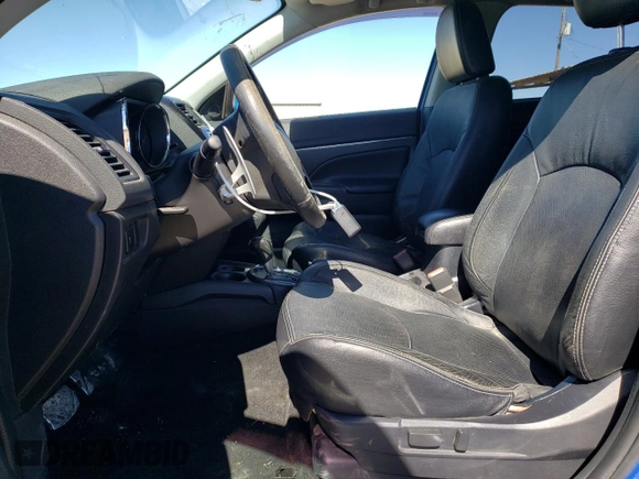 2017 Mitsubishi Outlander SEL с VIN JA4AP4AW7HZ065276, выставлен на аукционе Copart как лот 48136015 с пробегом 124 293 миль миль и Чистый • Clean title. История ставок и продаж доступна на DreamBid. Изображение 7.