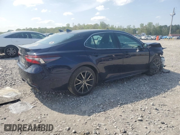 2022 Toyota Camry SE with VIN 4T1T11AK7NU651525, listed as a Copart auction lot 51455935 with 81,118 mi miles and Salvage Title. Bid and sale history available at carsss.com. Image 3.