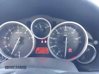2007 Mazda MX-5 Miata Sport z VIN JM1NC25F170126965, wystawiony jako IAAI lot #41003125 z przebiegiem 99 338 mil mil oraz . Historia ofert i sprzedaży dostępna na DreamBid. Obrazek 7.