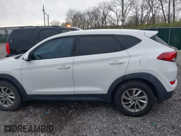 2018 Hyundai Tucson SE with VIN KM8J23A46JU625168, listed as a IAAI auction lot 41877146 with 152,572 mi miles. Bid and sale history available at carsss.com. Image 14.