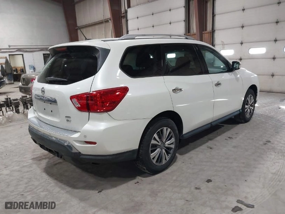 2018 Nissan Pathfinder SV with VIN 5N1DR2MM8JC656166, listed as a IAAI auction lot 41468825 with 105,718 mi miles. Bid and sale history available at carsss.com. Image 4.