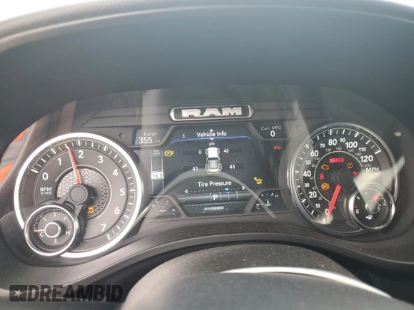 2025 Ram 1500 Big Horn с VIN 1C6RREFP6SN612912, выставлен на аукционе Copart как лот 51626725 с пробегом 3 886 миль миль и Списание • Salvage title. История ставок и продаж доступна на DreamBid. Изображение 9.