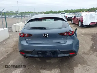 2023 Mazda 3 S Preferred z VIN JM1BPALM9P1623663, wystawiony jako IAAI lot #42341379 z przebiegiem 31 848 mil mil oraz . Historia ofert i sprzedaży dostępna na DreamBid. Obrazek 17.
