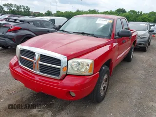 2007 Dodge Dakota SLT with VIN 1D7HE48K17S103188, listed as a IAAI auction lot 42187066 with 113,061 mi miles and . Bid and sale history available at carsss.com. Image 2.