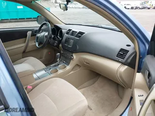 2008 Toyota Highlander Sport with VIN JTEDS43A582019517, listed as a IAAI auction lot 41918787 with 169,872 mi miles. Bid and sale history available at carsss.com. Image 5.