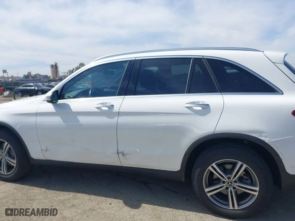 2021 Mercedes-Benz GLC with VIN W1N0G8DB5MV264998, listed as a IAAI auction lot 41713430 with 13,998 mi miles. Bid and sale history available at carsss.com. Image 14.