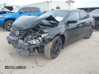 2018 Nissan Altima 2.5 SR with VIN 1N4AL3AP3JC298848, listed as a IAAI auction lot 40966335 with 121,163 mi miles. Bid and sale history available at carsss.com. Image 18.