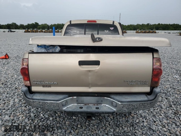 2005 Toyota Tacoma PreRunner с VIN 5TEKU72N35Z031555, выставлен на аукционе Copart как лот 63295825 с пробегом 140 031 миль миль и Списание • Salvage title. История ставок и продаж доступна на DreamBid. Изображение 6.