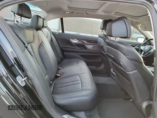 2019 BMW 7 Series 740i xDrive with VIN WBA7E4C55KGV28252, listed as a Copart auction lot 50657795 with 60,789 mi miles and Salvage title. Bid and sale history available at DreamBid. Image 6.