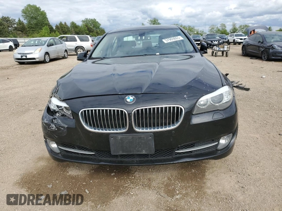 2013 BMW 5 Series 528i xDrive z VIN WBAXH5C58DD108132, wystawiony jako Copart lot #57969865 z przebiegiem 68 308 mil mil oraz Szkoda całkowita • Salvage title. Historia ofert i sprzedaży dostępna na DreamBid. Obrazek 5.