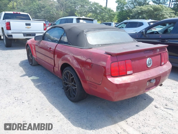 2008 Ford Mustang Deluxe with VIN 1ZVHT84N985188172, listed as a IAAI auction lot 42738693 with 165,837 mi miles and . Bid and sale history available at DreamBid. Image 3.