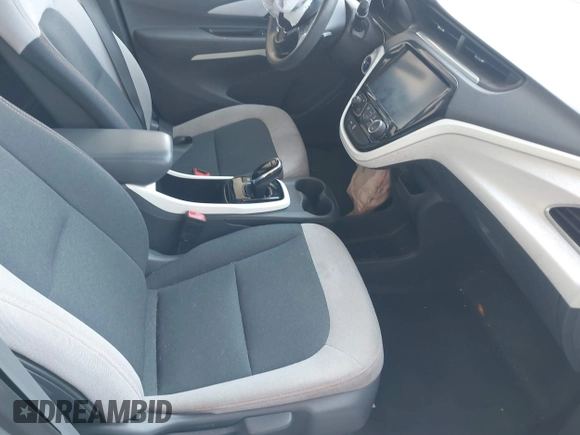 2020 Chevrolet Bolt EV LT z VIN 1G1FY6S01L4109222, wystawiony jako IAAI lot #42231173 z przebiegiem 43 570 mil mil oraz . Historia ofert i sprzedaży dostępna na DreamBid. Obrazek 5.
