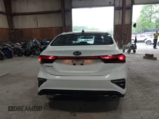 2020 Kia Forte LXS z VIN 3KPF24AD0LE255174, wystawiony jako IAAI lot #42273738 z przebiegiem 72 237 mil mil oraz . Historia ofert i sprzedaży dostępna na DreamBid. Obrazek 17.