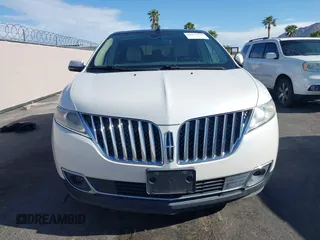 2013 Lincoln MKX with VIN 2LMDJ6JK4DBL09038, listed as a IAAI auction lot 42035674 with 196,693 mi miles. Bid and sale history available at carsss.com. Image 6.